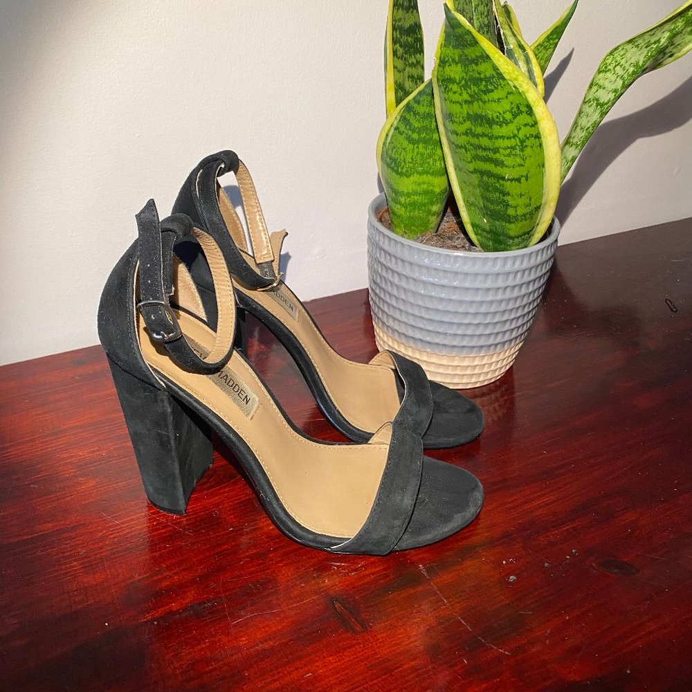 Steve Madden Dylann Suede Heel